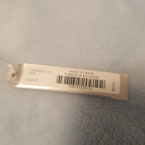 2/$30 Red Bow Guess Necklace NWT - Picture 4 of 4